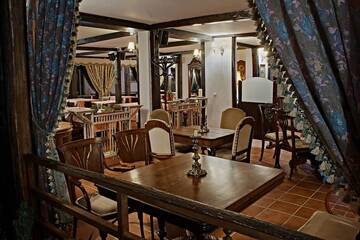 Фотографии Гостевой дом Pensiune-Restaurant Tara Luanei г. Сэрата-Монтеору (Румыния) №4 Фото Гостевой дом Pensiune-Restaurant Tara Luanei г. Сэрата-Монтеору 4